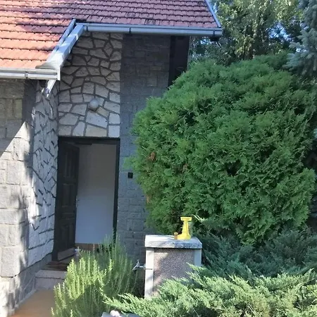Vikendica Fruska Gora - Top Hill Novi Sad Sremska Kamenica